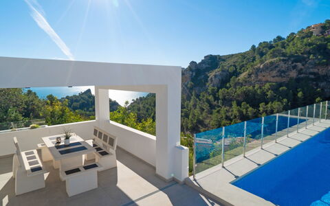 Vista al Mar: Eigentum, Haus, Himmel, Die Architektur, Schwimmbad, Gebäude, Grundeigentum, Zuhause, Zimmer, Villa