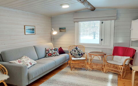 Mukan Maja: Holz, Möbel, Flooring, Zuhause, Fussboden, Wohnzimmer, Couch, Holzbeize, Stuhl