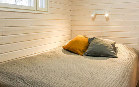 Mukan Maja: Holz, Flooring, Fussboden, Decke, Holzboden, Planke, Holzbeize, Hartholz, Zimmer, Schlafzimmer