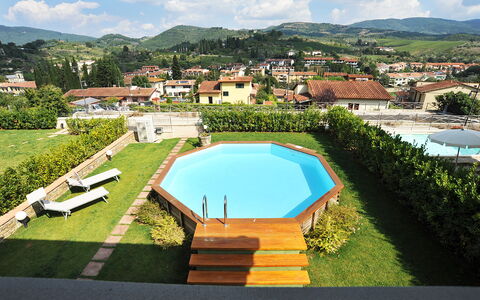 Casa Fabrizio: Wasser, Wolke, Himmel, Pflanze, Eigentum, Schwimmbad, Gebäude, Azurblau, Baum, Berg