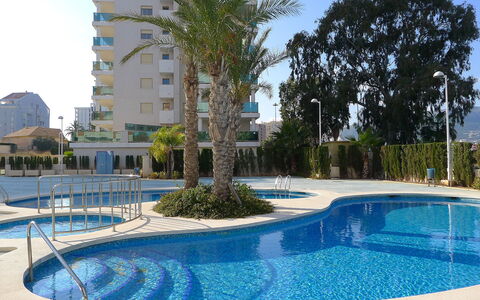 Larimar: Wohngebiet, Wohnung, Eigentumswohnung, Resort, Estate, Landscaping, Park, Hotel, Villa, Ferienort
