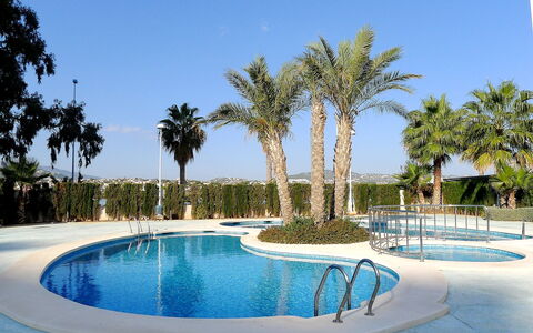 Larimar: Wohngebiet, Wohnung, Eigentumswohnung, Resort, Estate, Landscaping, Park, Hotel, Villa, Ferienort