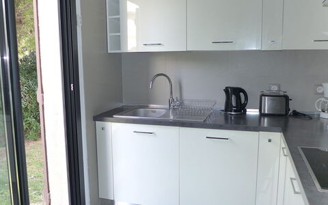 Le Rayolet: Eigentum, Zimmer, Küche, Countertop, Cabinetry, Sinken, Möbel, Major Appliance, Interior Design, Haus