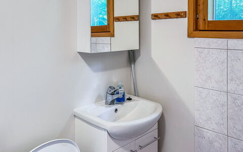Leppäranta: Bad Sink, Armatur, Sinken, Flooring, Holz, Interior Design, Fussboden, Badezimmer, Zapfhahn, Installation