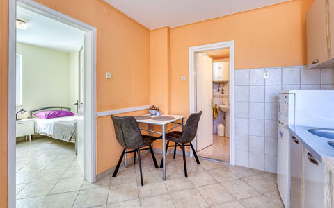 Opatija Ika 106: Flooring, Fussboden, Interior Design, Möbel, Decke, Wohnung, Zimmer, Schlafzimmer, Bett, Stuhl