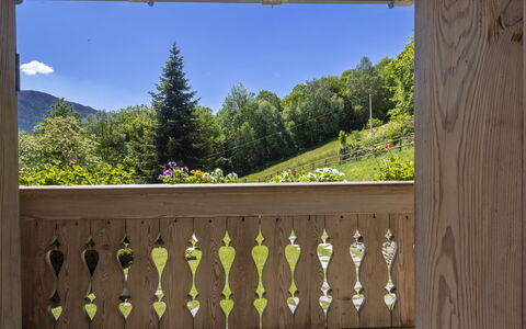 Chalet Anna: Holz, Baluster, Holzbeize, Hartholz, Balkon, Veranda, Geländer, Planke, Eco Hotel
