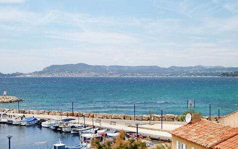 La Corniche: Himmel, Wasser, Wolke, Daytime, Boot, Watercraft, Blau, Azurblau, Fahrzeug, Gebäude