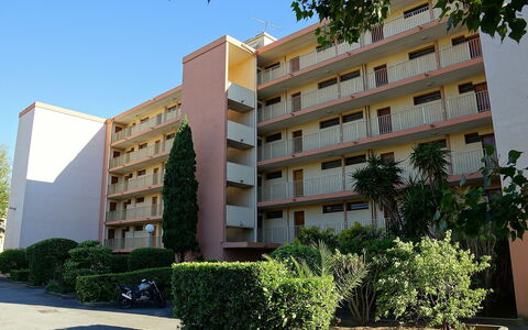Les Sables: Wohngebiet, Eigentum, Gebäude, Wohnung, Die Architektur, Eigentumswohnung, Grundeigentum, Mischnutzung, Nachbarschaft, Haus