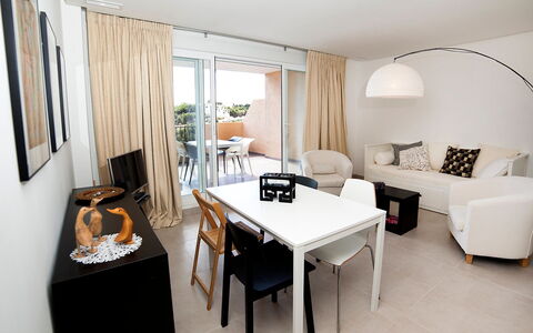 Altea 49: Zimmer, Möbel, Interior Design, Eigentum, Gebäude, Decke, Tabelle, Fussboden, Haus, Wohnzimmer