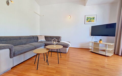 Trogir Slatine 166: Schwimmbad, Gebirge, Eco Hotel, Resort, Estate, Senke, Villa, Landscaping, Ferienort, Hinterhof