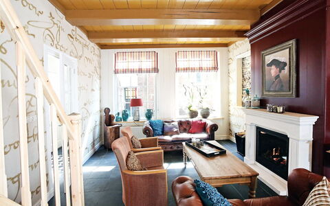 Voc-Huys: Zimmer, Wohnzimmer, Interior Design, Möbel, Eigentum, Gebäude, Decke, Zuhause, Haus, Tabelle