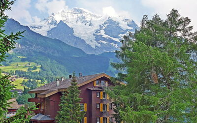 Wengen 24: Berg, Bergforms, Natürliche Landschaft, Natur, Bergdorf, Eigentum, Bergstation, Himmel, Gebirge, Baum