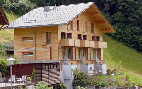 Roossi Apt. 1: Haus, Eigentum, Gebäude, Zuhause, Hütte, Dach, Die Architektur, Grundeigentum, Estate, Hütte