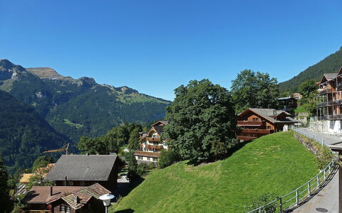 Roossi Apt. 1: Bergdorf, Bergforms, Berg, Bergstation, Gebirge, Natürliche Landschaft, \Stadt, Dorf, Haus, Himmel