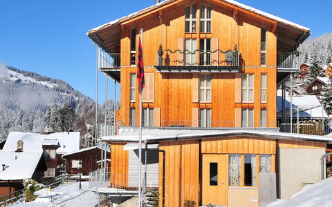 Schweizerheim Apt.5: Winter, Eigentum, Schnee, Haus, Gebäude, Grundeigentum, Zuhause, Die Architektur, Bergstation, Himmel
