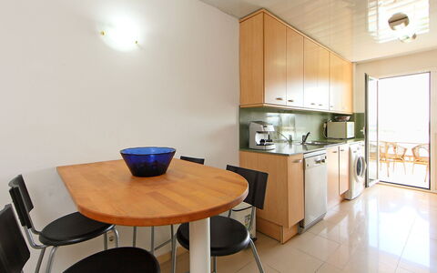 Nou Salou: Zimmer, Eigentum, Möbel, Gebäude, Interior Design, Haus, Fussboden, Grundeigentum, Tabelle, Küche