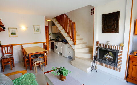 Montalt Viii: Zimmer, Eigentum, Möbel, Gebäude, Haus, Interior Design, Grundeigentum, Wohnzimmer, Fussboden, Suite