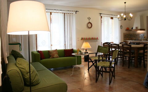 Casa Clementina: Zimmer, Eigentum, Möbel, Interior Design, Wohnzimmer, Gebäude, Fussboden, Haus, Tabelle, Suite