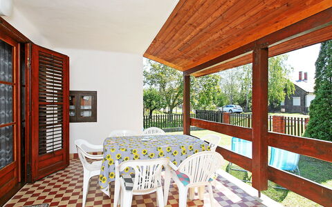 Betula: Eigentum, Zimmer, Gebäude, Grundeigentum, Haus, Veranda, Möbel, Zuhause, Interior Design, Tabelle