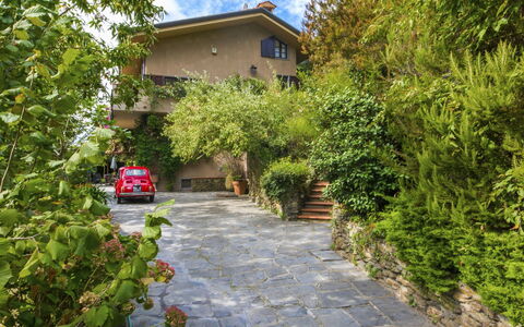 Villa Poggiobello: Eigentum, Grundeigentum, Haus, Zuhause, Walkway, Gebäude, Baum, Botanik, Garten, Estate