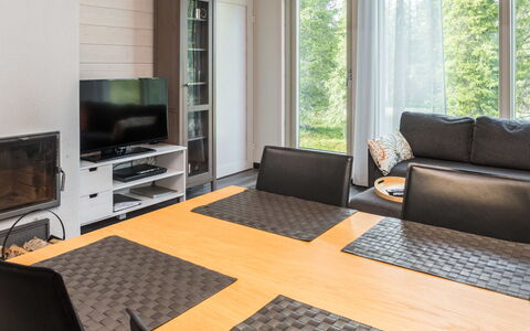 Villa Vuosseli C 1: Möbel, Interior Design, Flooring, Holz, Fussboden, Tabelle, Decke, Beleuchtung, Zuhause, Zimmer