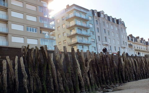 Le Grand Large: Gebäude, Eigentum, Fenster, Himmel, Urban Design, Biome, Nachbarschaft, Tower Block, Materialeigenschaft, Eigentumswohnung