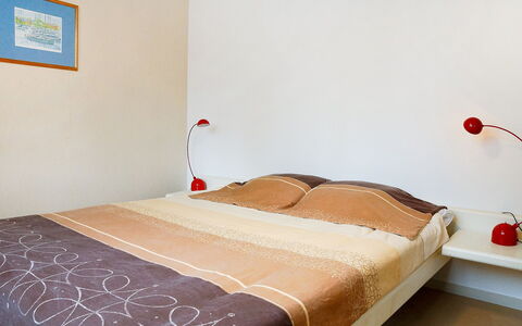 Dinard 153: Schlafzimmer, Bett, Möbel, Zimmer, Eigentum, Bettdecke, Matratze, Bettrahmen, Wand, Bedding