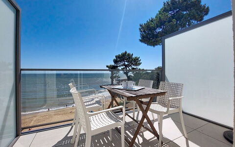 Le Platin: Meer, Ozean, Küste, Balkon, Schatten, Strand, Gartenmöbel, Bucht