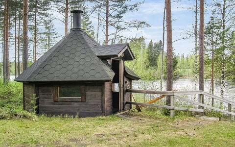 Yläneuvola Silta: Hütte, Haus, Zuhause, Gartenbauten, Abstellgleis, Blockhaus, Bauernhaus, Estate, Schuppen, Garten