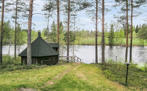 Yläneuvola Silta: Hütte, Haus, Zuhause, Gartenbauten, Abstellgleis, Blockhaus, Bauernhaus, Estate, Schuppen, Garten