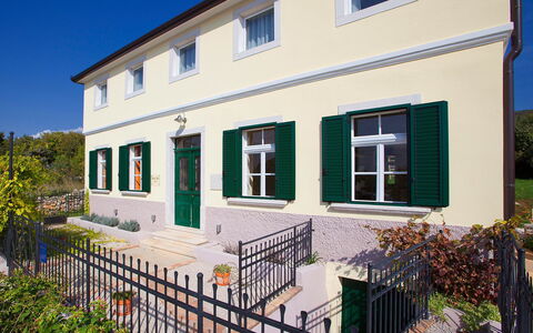 Bea: Eigentum, Haus, Gebäude, Zuhause, Grundeigentum, Die Architektur, Fassade, Wohngebiet, Villa, Baum