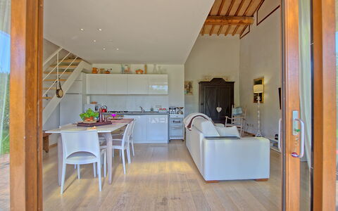 Capannino: Zimmer, Eigentum, Gebäude, Haus, Möbel, Interior Design, Fussboden, Grundeigentum, Esszimmer, Tabelle