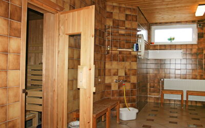 Cuxhaven 150: Möbel, Holz, Flooring, Interior Design, Fussboden, Gebäude, Hartholz, Holzbeize, Regale, Haus