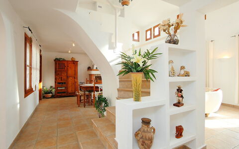 Ca Toni: Eigentum, Zimmer, Decke, Interior Design, Fussboden, Gebäude, Haus, Wand, Treppe, Grundeigentum