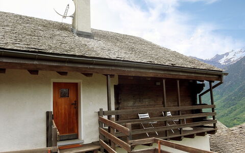 Mona: Eigentum, Haus, Dach, Gebäude, Hütte, Himmel, Zuhause, Berg, Zimmer, Die Architektur