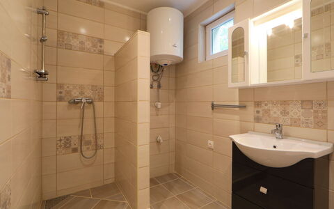 Palma: Armatur, Zapfhahn, Sinken, Spiegel, Badezimmer, Dusche, Duschtür, Bad Sink, Duschkopf