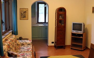 Anfora 2: Zimmer, Eigentum, Möbel, Interior Design, Gebäude, Haus, Fussboden, Die Architektur, Hartholz, Wohnzimmer
