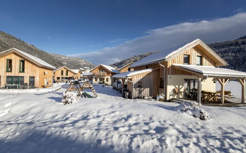 Murau 202: Himmel, Schnee, Wolke, Fenster, Berg, Gebäude, Steigung, Haus, Einfrieren, Hütte