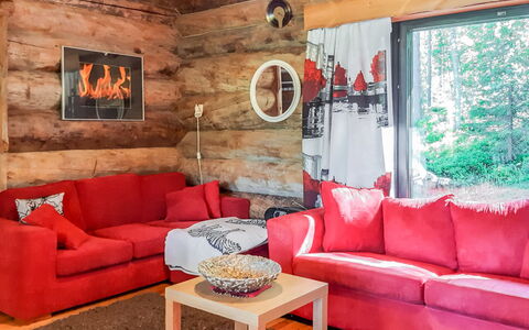 Mustalampi 2 Kurkiaura: Möbel, Interior Design, Flooring, Holz, Fussboden, Zimmer, Couch, Decke, Wohnzimmer, Textil