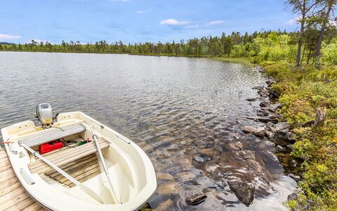 Villa Goskanjavri: Boot, Wasser, Watercraft, Boote Und Boating - Geräte Und Materialien, Wasserlauf, Wolke, See, Bank, Erholung