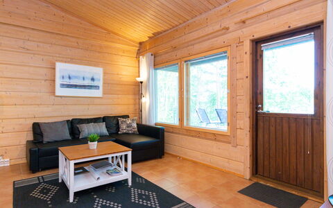 Hot Pool Cottage Iitu: Holz, Interior Design, Flooring, Holzboden, Fussboden, Hartholz, Decke, Holzbeize, Planke, Wohnzimmer