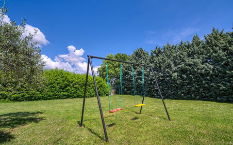 Lupetina: Himmel, Wolke, Pflanze, Natürliche Landschaft, Baum, Gras, Schatten, Gehölz, Freizeit, Einfach