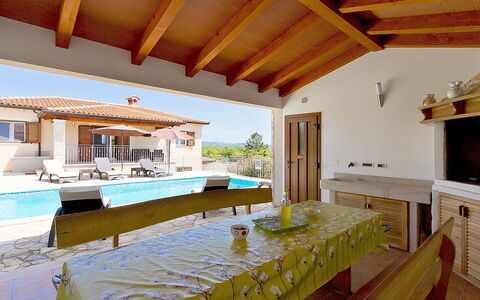 Lucija: Eigentum, Zimmer, Gebäude, Haus, Resort, Villa, Interior Design, Grundeigentum, Decke, Möbel