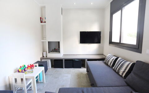 Gunella: Zimmer, Eigentum, Möbel, Wohnzimmer, Interior Design, Gebäude, Tabelle, Haus, Kaffetisch, Fussboden