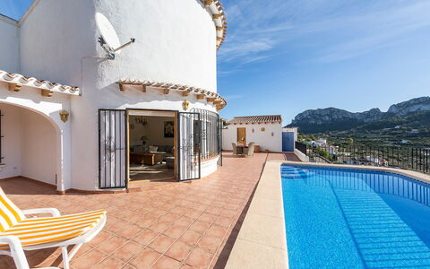 Casa Salvador: Eigentum, Schwimmbad, Gebäude, Blau, Grundeigentum, Haus, Azurblau, Villa, Die Architektur, Urlaub