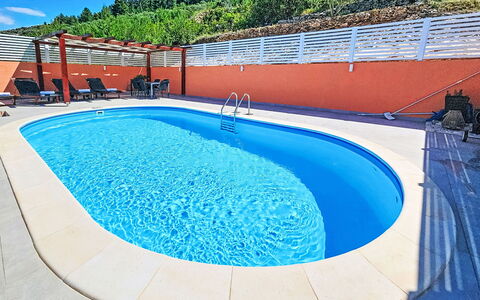 Damjanović: Blau, Schwimmbad, Verbundwerkstoff, Freizeit, Gartenmöbel, Resort, Hotel, Freizeitzentrum, Eco Hotel, Ferienort