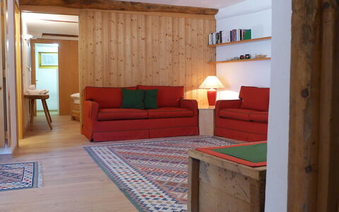 Chesa Frizzoni: Möbel, Komfort, Holz, Couch, Interior Design, Flooring, Fussboden, Wand, Wohnzimmer, Hartholz