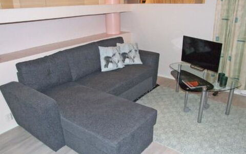 Soivio: Möbel, Flooring, Fussboden, Couch, Interior Design, Wohnzimmer, Zimmer, Zuhause, Wohnung