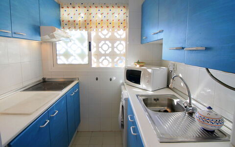Vistamar: Spüle, Cabinetry, Zapfhahn, Blau, Sinken, Azurblau, Armatur, Küche, Haushaltsgerät, Küchengerät
