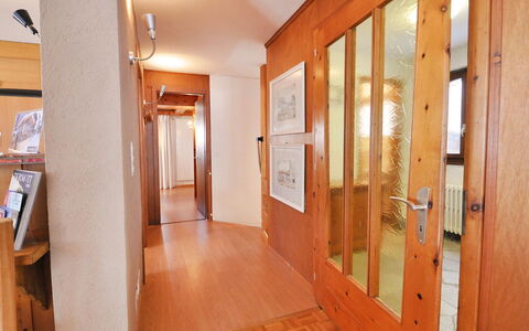 Lani: Gebäude, Tür, Holz, Orange, Die Architektur, Interior Design, Flooring, Halle, Haus